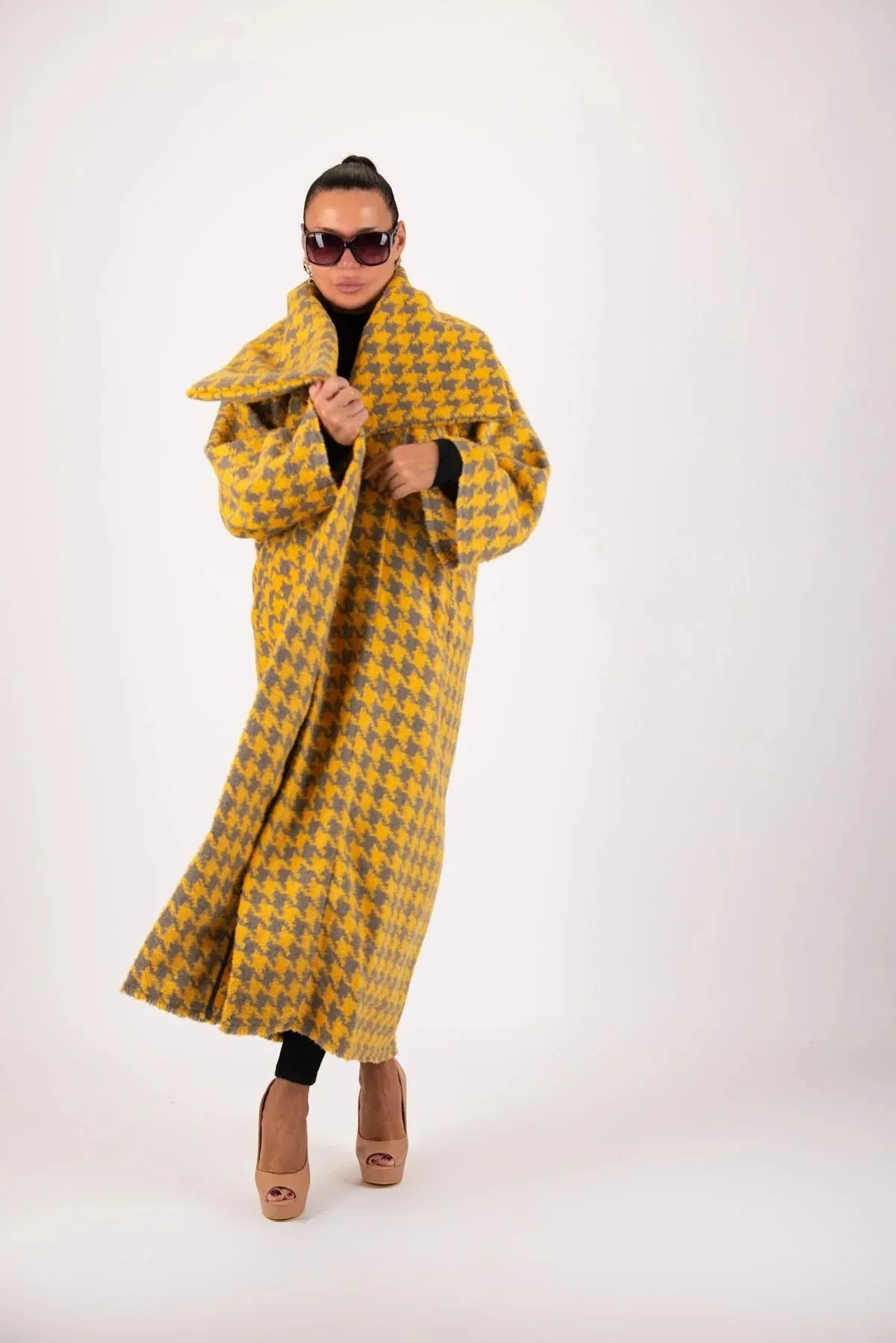 OFELIA WINTER HOUNDSTOOTH COAT ON SALE