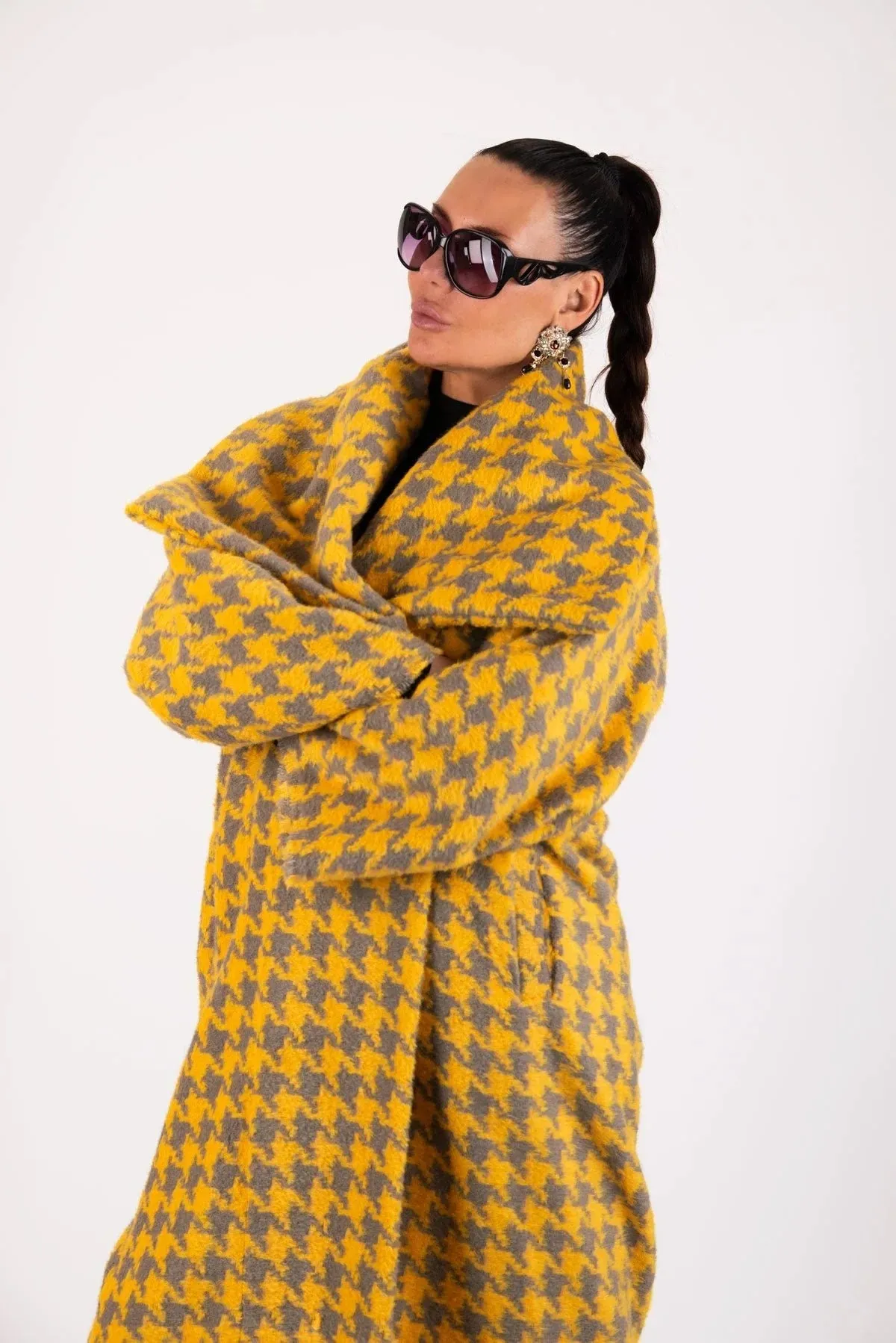 OFELIA WINTER HOUNDSTOOTH COAT ON SALE